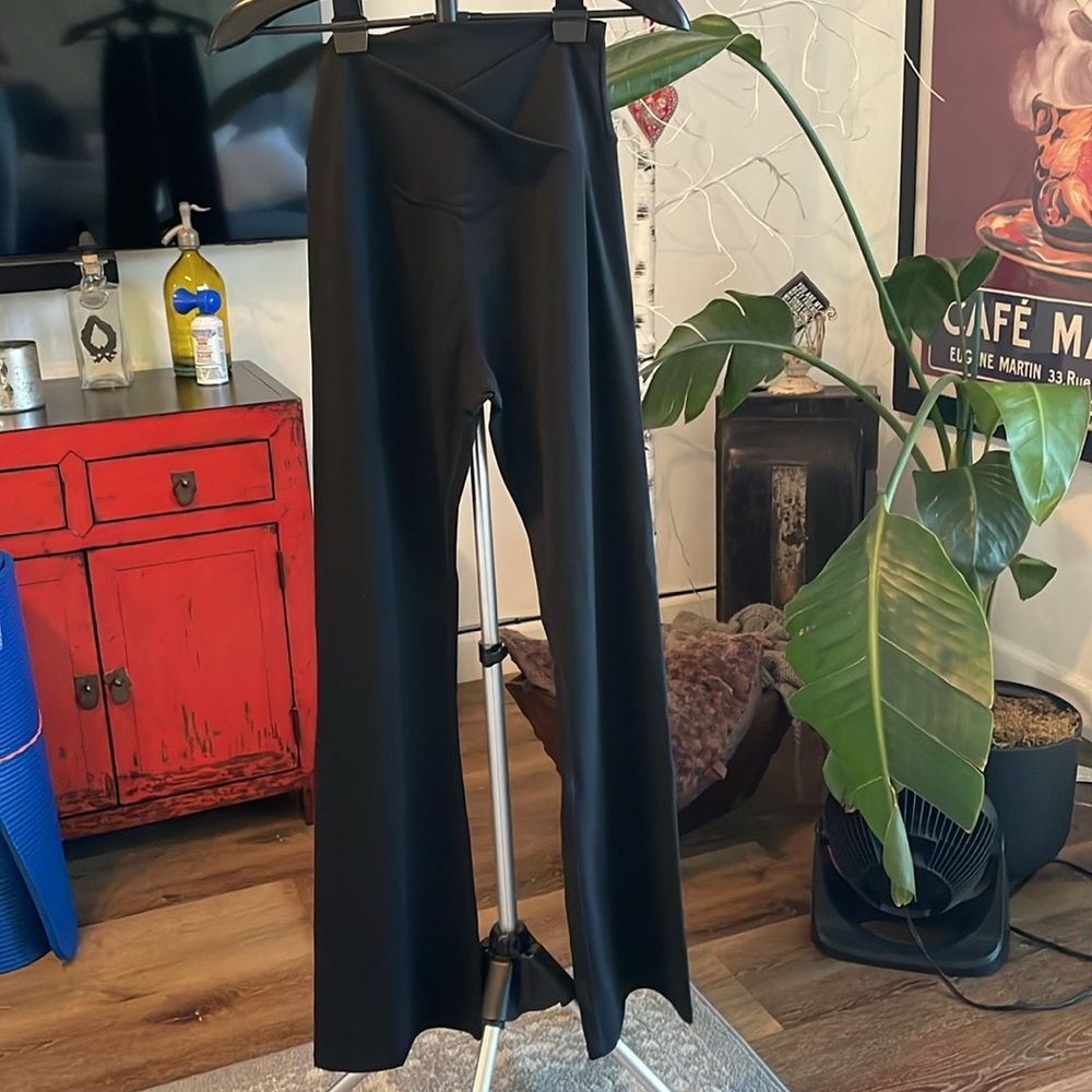 Black leggings